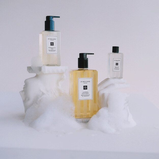 gel de baño y manos de mora y laurel