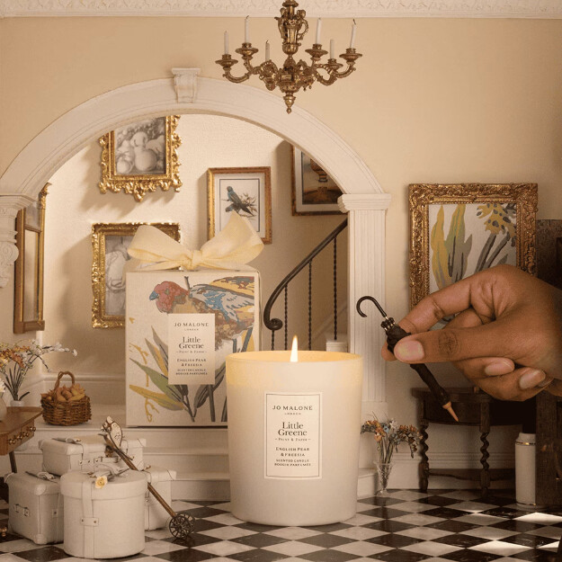 vela aromática little greene de pera inglesa y fresia
