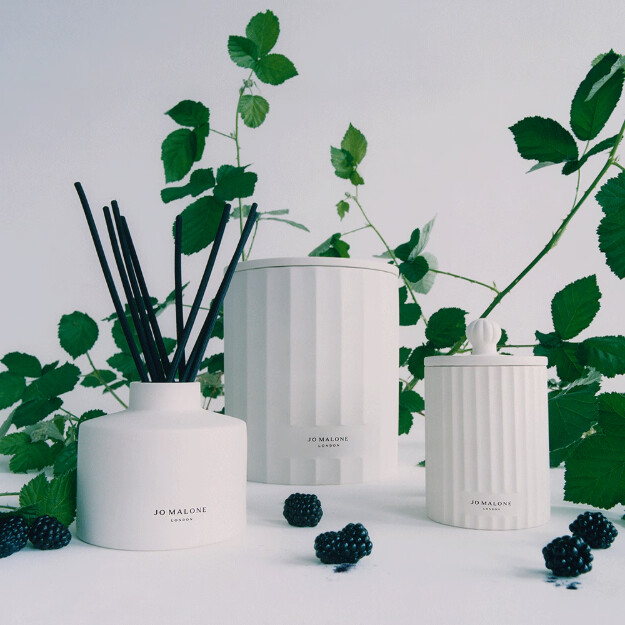 vela decorativa wild berry bramble para casa adosada